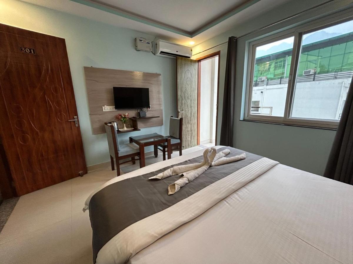 Hotel Kaanha Residency Inn By Shree Krishna Hospitality リシケーシュ エクステリア 写真