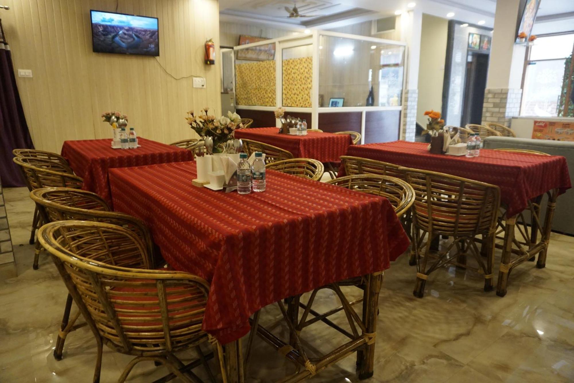 Hotel Kaanha Residency Inn By Shree Krishna Hospitality リシケーシュ エクステリア 写真